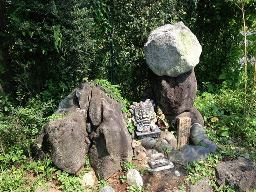 陰陽石の男石をより男らしく｜デザイン墓石・お墓の購入・販売なら茨城県の山﨑石材店